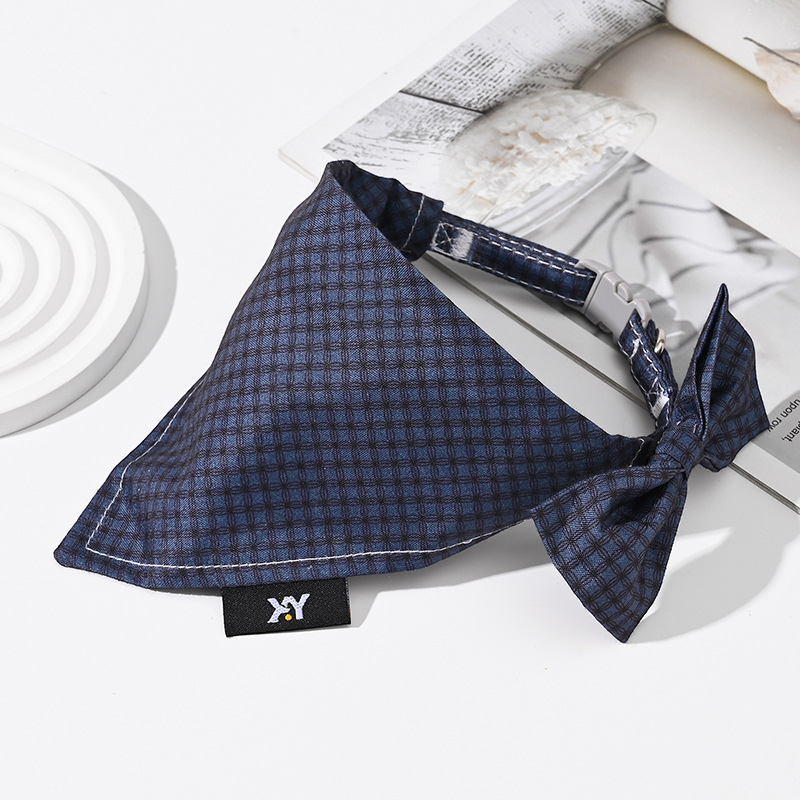 Háziállatoknak szánt háromszög kendő – pamut, kockás minta, twill szövés, nyomtatott felület