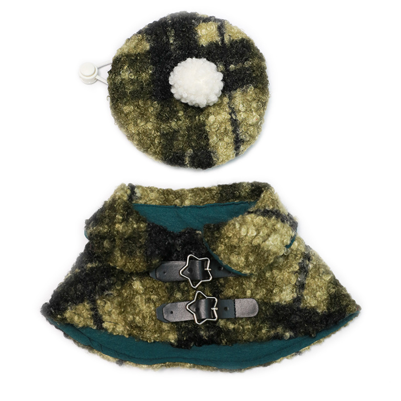 Gyapjúból készült plüss háziállat-kosztüm kockás mintával macskáknak és kutyáknak, brit stílusú béret és palást, meleg és aranyos