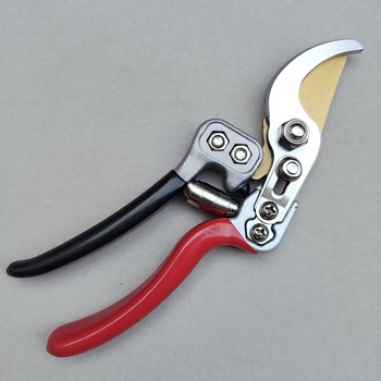 Rozsdamentes acél kerti metszőolló, erőfeszítést spóroló kialakítás, vastag ágakhoz és gyümölcsfákhoz