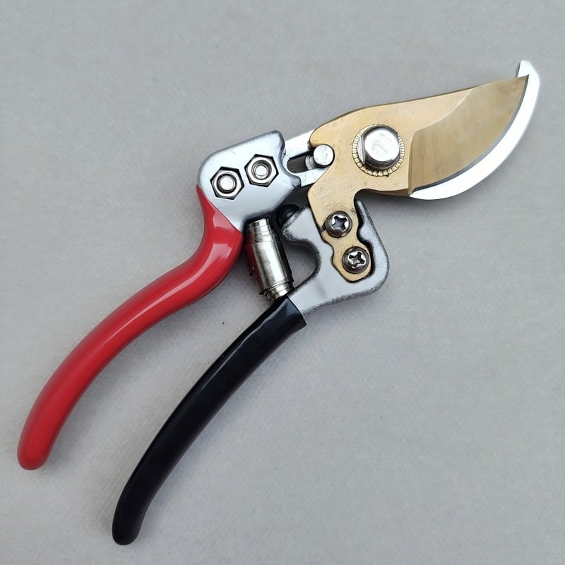 Rozsdamentes acél kerti metszőolló, erőfeszítést spóroló kialakítás, vastag ágakhoz és gyümölcsfákhoz