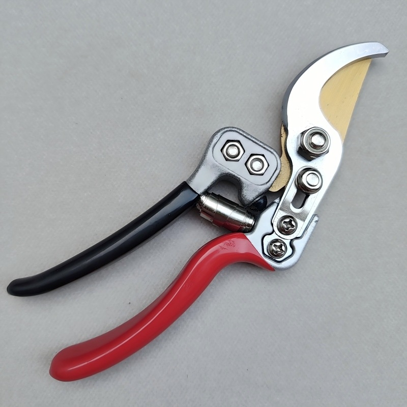 Rozsdamentes acél kerti metszőolló, erőfeszítést spóroló kialakítás, vastag ágakhoz és gyümölcsfákhoz