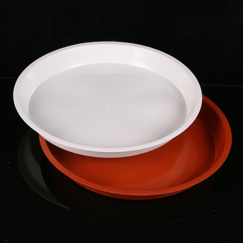 Кръгла пластмасова подложка за саксия с плосък ръб — инжекционно формована, издръжлива, водоспестяваща; за настолна и подова употреба; подходяща за саксии и сукуленти.