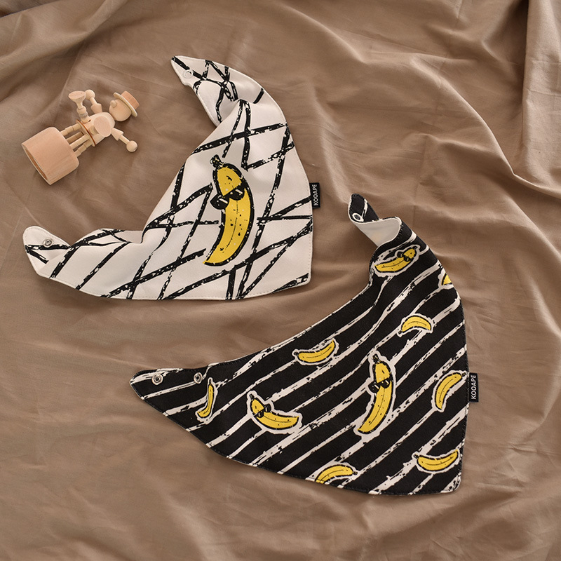 Háziállat számára pamut háromszög sál kartun mintával, sima szövés, nyomtatás, egész éves használatra