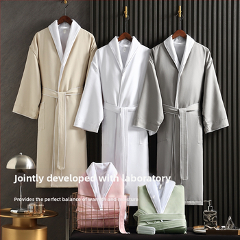 Халат за баня със хотелски стил, абсорбиращ вода, дебел двуслоен, унисекс за есенно-зимно ползване; Материал: Ултрафайн влакна; Тегло: 1150 g; Прежда: единична нишка; Тъкан: Plain weave; Персонализиране по заявка; Лого печат възможен