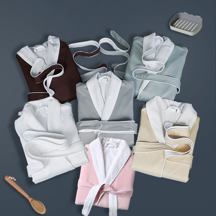 Полиестерен удебелен халат за хотелски лукс, унисекс, бродерия върху смесена прежда, 1150 г