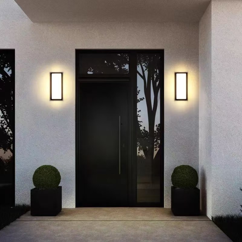 Vanjsko zidno svjetlo za ulaznu okućnicu – aluminijsko kućište, Cree LED, 220V, IP66, trajanje 5000 sati