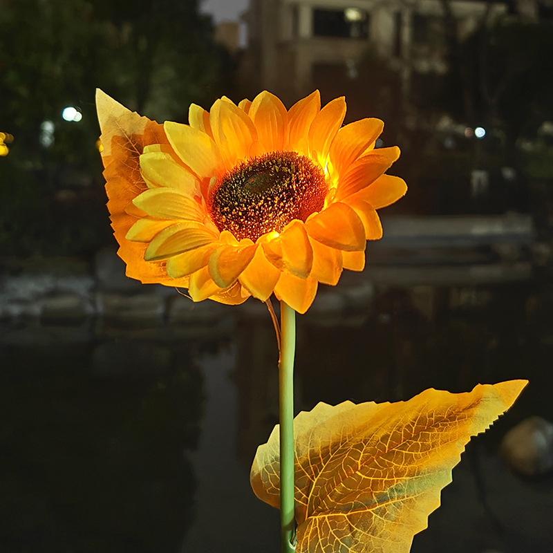 Napelemes napraforgó alakú kertvilágítás - kültéri LED, IP55, 0,3W, 6–12 óra világítás, élettartam 50 000 h (ME3027)