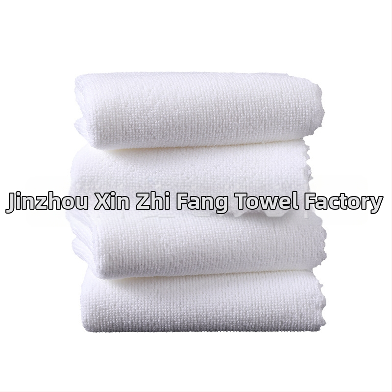 Hotelový uterák, 100% polyesterové vlákno, jemné vlákno, ploché tkanie, 42 g, nasiakavosť 11–15 s