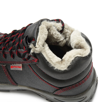 Изолирани предпазни обувки, модел 301105, висока горна част с PU подметка, 18kV изолация, студоустойчиви, против удар и пробив