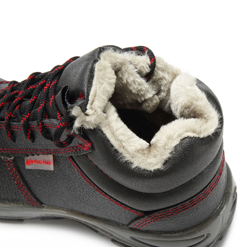 Изолирани предпазни обувки, модел 301105, висока горна част с PU подметка, 18kV изолация, студоустойчиви, против удар и пробив