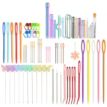 Kötéshez való készlet: nagy szemű horgolótű, nagy szemű ívelt tű és jelölő kapocs pulóverekhez