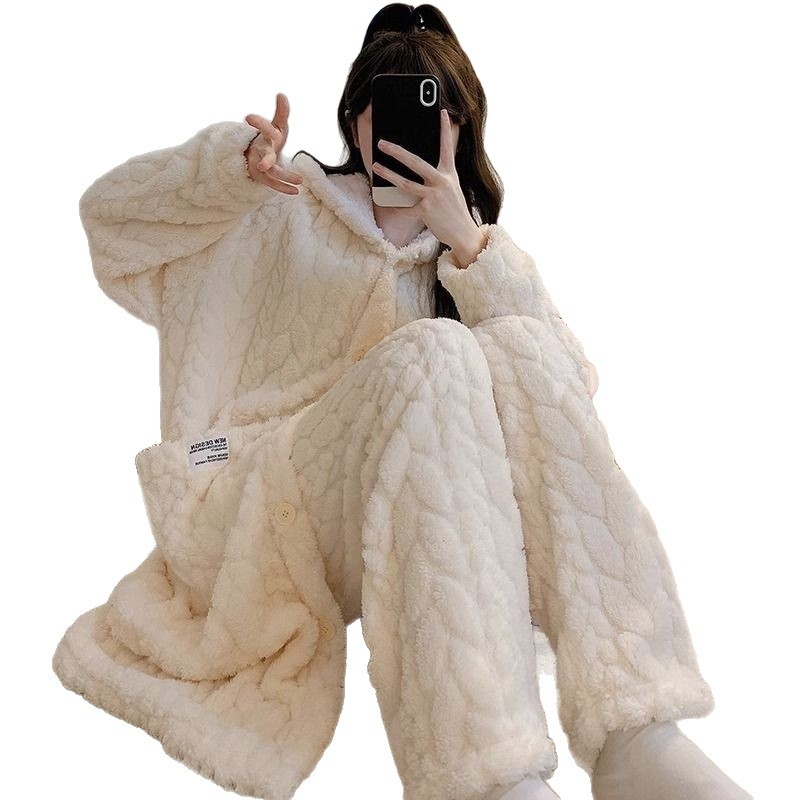 Set pijama din fleece coral pentru femei, iarnă – mâneci lungi, fără guler, grosime 201-250 g/m2, 100% poliester, decor cu biluțe pufoase (stil cartoon)