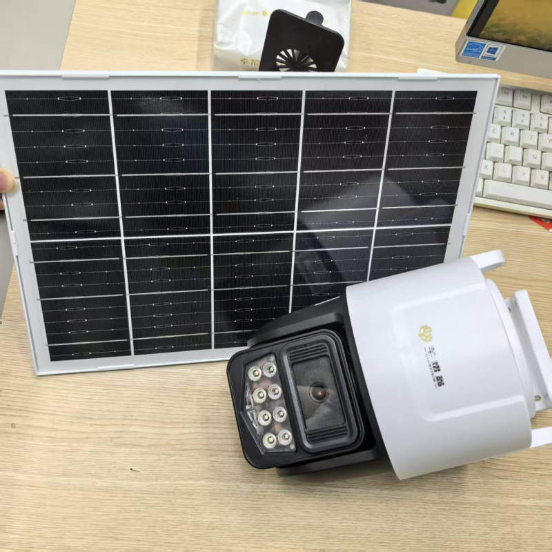 Cameră de supraveghere solară 4G cu compensare a luminozității de fundal, -40°C până la 85°C, alimentare 5V, pentru exterior.