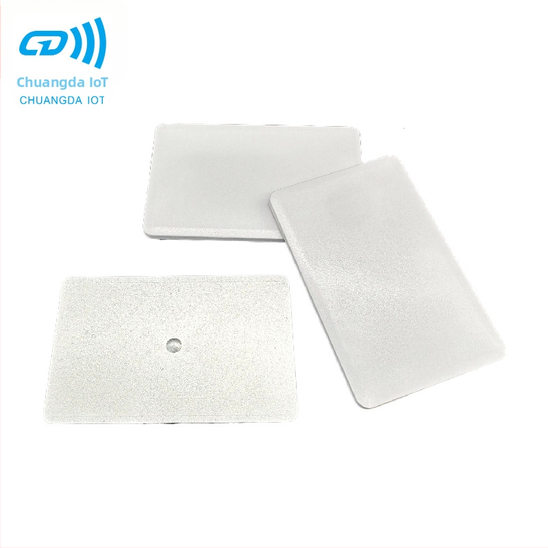 RFID UHF keramická etiketa pre parkovacie stanice – ISO18000-6C, 96-bitová pamäť, dosah čítania 0,3–1,0 m, pasívne, balenie ABS+keramický substrát