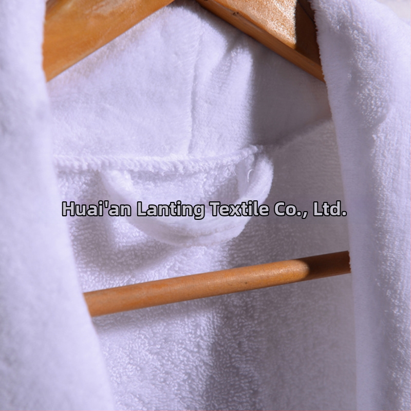 Bavlnený župan s logom - 1100 g Cut-Pile látka, jednovláknová priadza