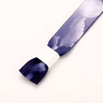 RFID υφασμάτινο βραχιόλι με NFC αισθητήρα, HF αναγνώστη/εγγραφέα, 1024 μνήμη, PVC επικάλυψη, υφαντό Jacquard