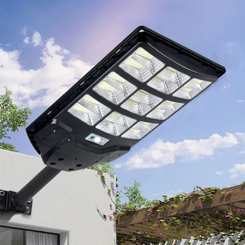 Nova ultra sjajna trostrana solarna ulična svjetiljka sa senzorom pokreta za vanjski vrt