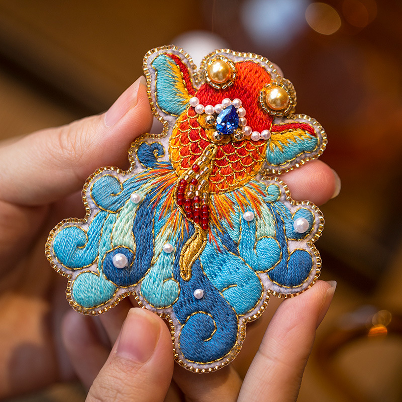 Acarhat DIY hímzés készlet: koi hal brooch, francia stílus, textil anyag, ruhákhoz való kiegészítő