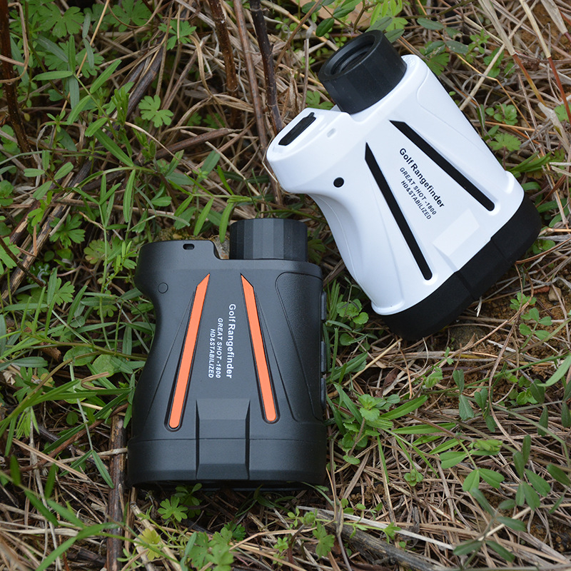 Lézeres távolságmérő GR01-1800 – mérési tartomány 3–2000 m, pontosság ±(1.0 m + D*0.2%), kézi készülék, tömeg 162 g, golfhoz, vadászathoz és mérnöki felmérésekhez