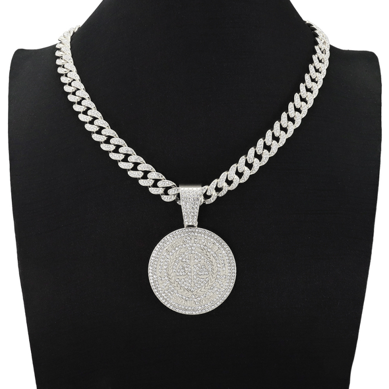 Nyaklánc kubai lánccal, gyémántokkal kirakott kör medállal, ötvözet, hip-hop stílus