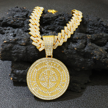 Geometriai kör alakú medálos nyaklánc gyémántos díszítéssel, hip-hop stílusú, ötvözet lánccal