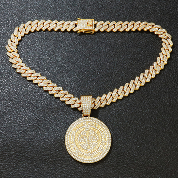 Geometriai kör alakú medálos nyaklánc gyémántos díszítéssel, hip-hop stílusú, ötvözet lánccal