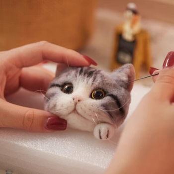 Gyapjúfilcből készült DIY macska baba készlet - modern minimalista stílus, hálószoba dekoráció, videó oktatóanyagokkal