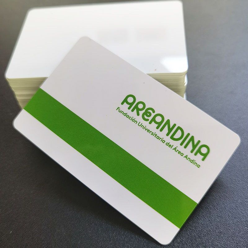 Κάρτα πρόσβασης σε ξενοδοχείο με IC τσιπ, μοντέλο Ic 11, υψηλής συχνότητας RFID, μνήμη 1kB, 100000 κύκλοι εγγραφής/διαγραφής, εμβέλεια ανάγνωσης 5-10