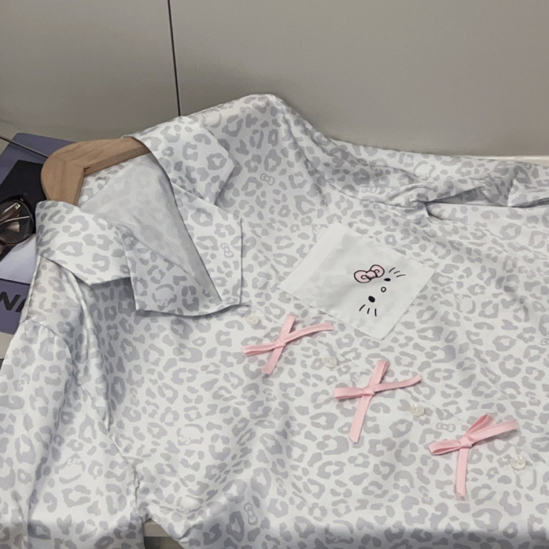 Djevojački pidžama set s leopard printom od ice silk, dugi rukav, hlače