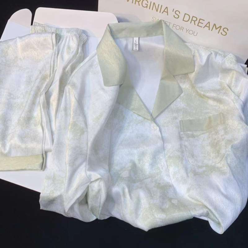 Pizama Ice Silk za žene — trodijelni set s dugim i kratkim rukavima, luksuzna kućna odjeća koju možete nositi i izvan kuće