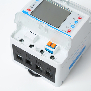 Intrerupător WiFi trifazat 4 poli, cu protecție la supratensiune și sub tensiune și control inteligent de la distanță MCB