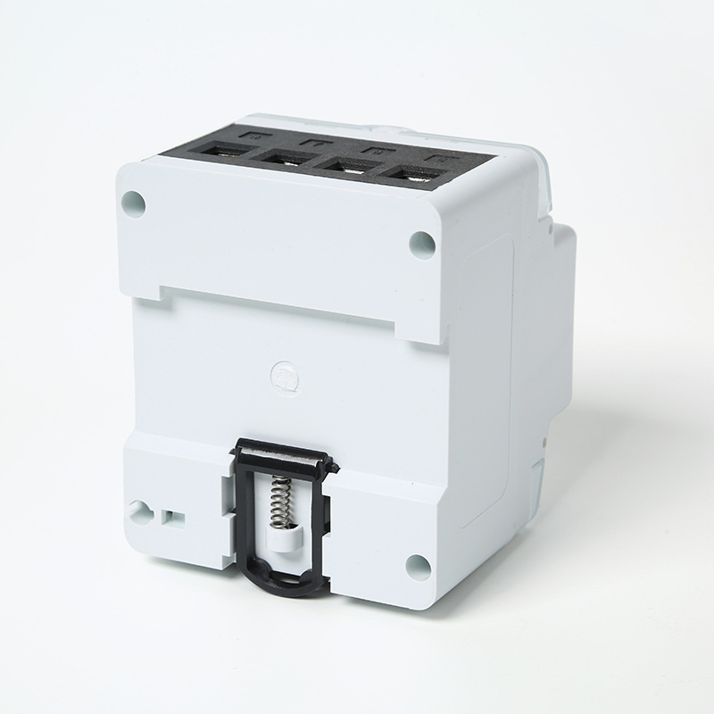 Intrerupător WiFi trifazat 4 poli, cu protecție la supratensiune și sub tensiune și control inteligent de la distanță MCB