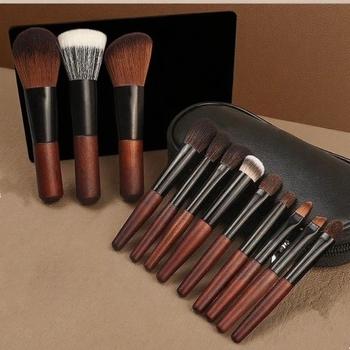 Set de 12 pensule mini de machiaj, cu mâner din lemn și fibre sintetice, portabil, în husă pentru pensule, incluzând pensulă pentru mască facială, pensulă pentru eyeliner și pudră