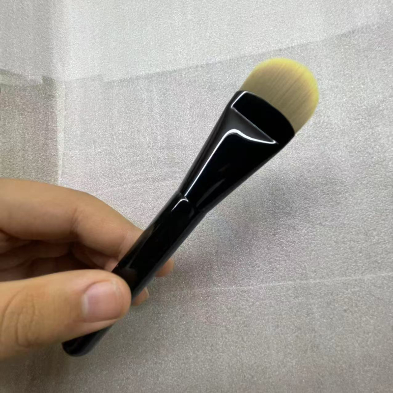 Alapozó ecset, lapos, kerek fej, szintetikus szálak, fa nyél, 1 darab, származás: Cangzhou