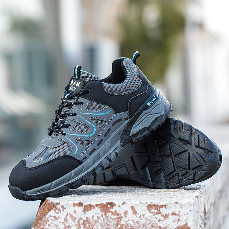 Ütésálló és átszúródás elleni biztonsági cipő, anyag: microfiber bőr + vászon, alacsony felsőrész, orrvédő műanyag-vas