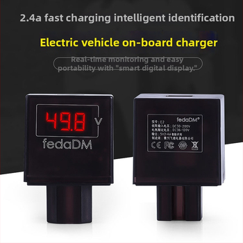 2,4 A digitalni voltmetar za električna vozila s USB punjačem, kompatibilan s 48V/60V/72V/96V sustavima
