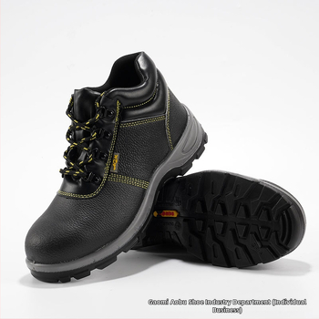 Pánska pracovná obuv s ochranou proti nárazu a perforácii, nízky strih, oceľová špička, mikrovlákno hovädzej kože druhého vrstvenia