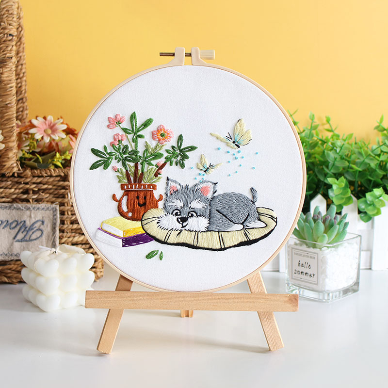 Originalni DIY set za ručno vezenje s motivom psa i cvijeća – tekstilno vezenje, nordijski stil