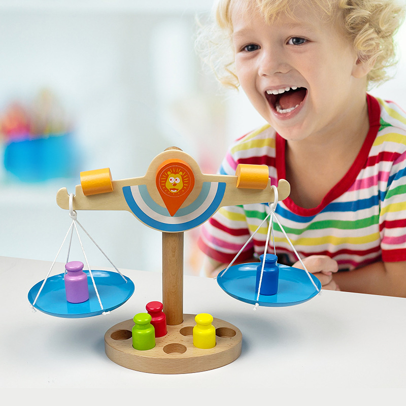 Drvena Montessori vaga za balansiranje za djecu, edukativna igračka, DIY, uzrast 4–6 godina.