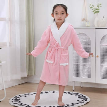 Παιδική ρόμπα από κοραλλοφλίς – παχιά, γρήγορα στεγνώνει, χωρίς αποκόλληση ινών, με ζώνη για φθινόπωρο-χειμώνα