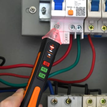 NJTY T02A Bezkontaktni tester napona za električare, inteligentna detekcija, 12–1000 V