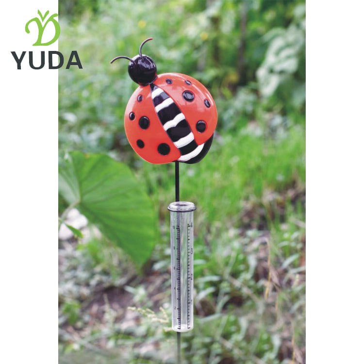 Дъждомер за градина — форма калинка, модел TP0708, марка YUDA, капацитет 100 мм