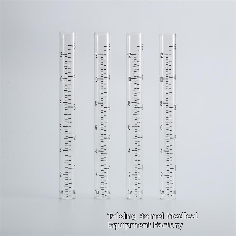 Sklenený dažďomer s plochým otvorom a tlačiteľnou stupnicou pre vonkajšie meranie dažďa