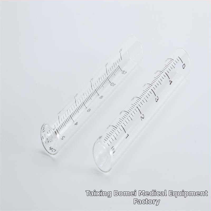 Sklenený dažďomer s plochým otvorom a tlačiteľnou stupnicou pre vonkajšie meranie dažďa