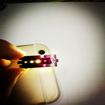 Autóipari esőérzékelő lencse infravörös optikával — automata ablaktörlőkhöz, testreszabható feldolgozás