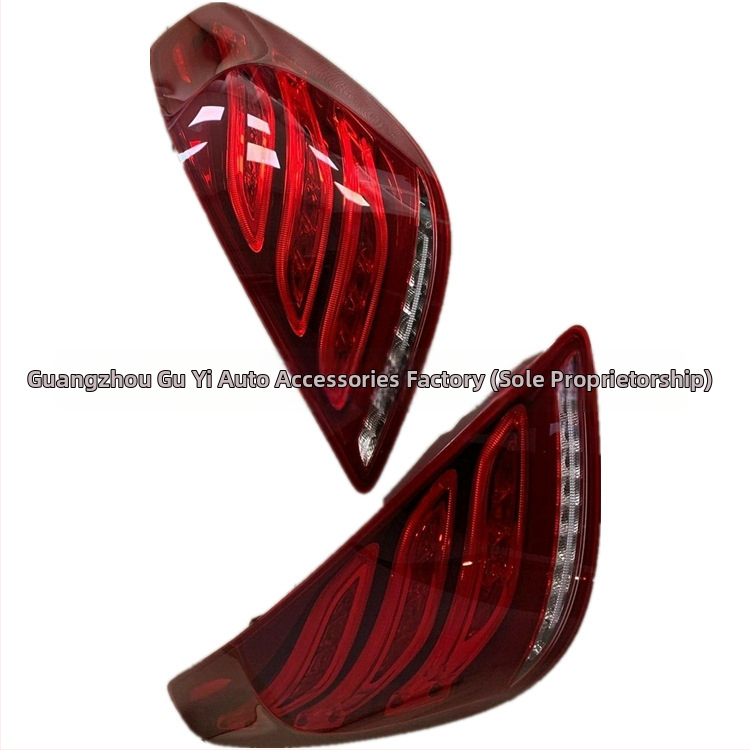 Рамо на чистачката за модели 61356832977, 61359861558 и 81A955555B - части № 95852860501, 99757256906 и 2049014504; фирмени кодове A2048690520, A2518691620, 39033409