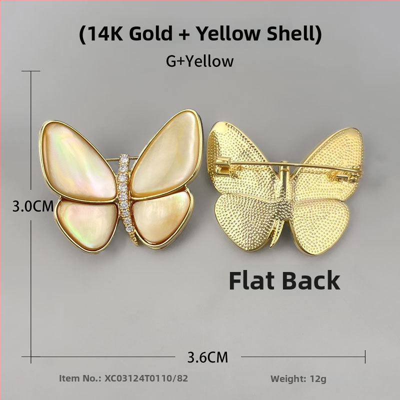 Ženska broš s leptiricom – bakar, mikro pavé, kopča od prirodnog bisera