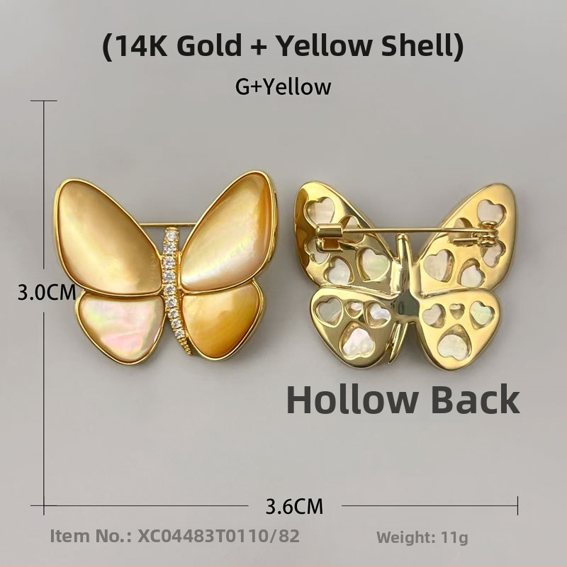 Ženska broš s leptiricom – bakar, mikro pavé, kopča od prirodnog bisera