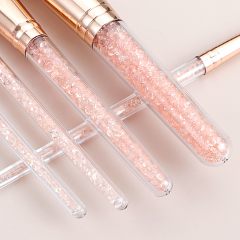 7-dijelni set četkica za makeup s sintetičkim vlaknima, dugim plastičnim drškama, ukupna duljina 16 cm, duljina vlakna 40 mm