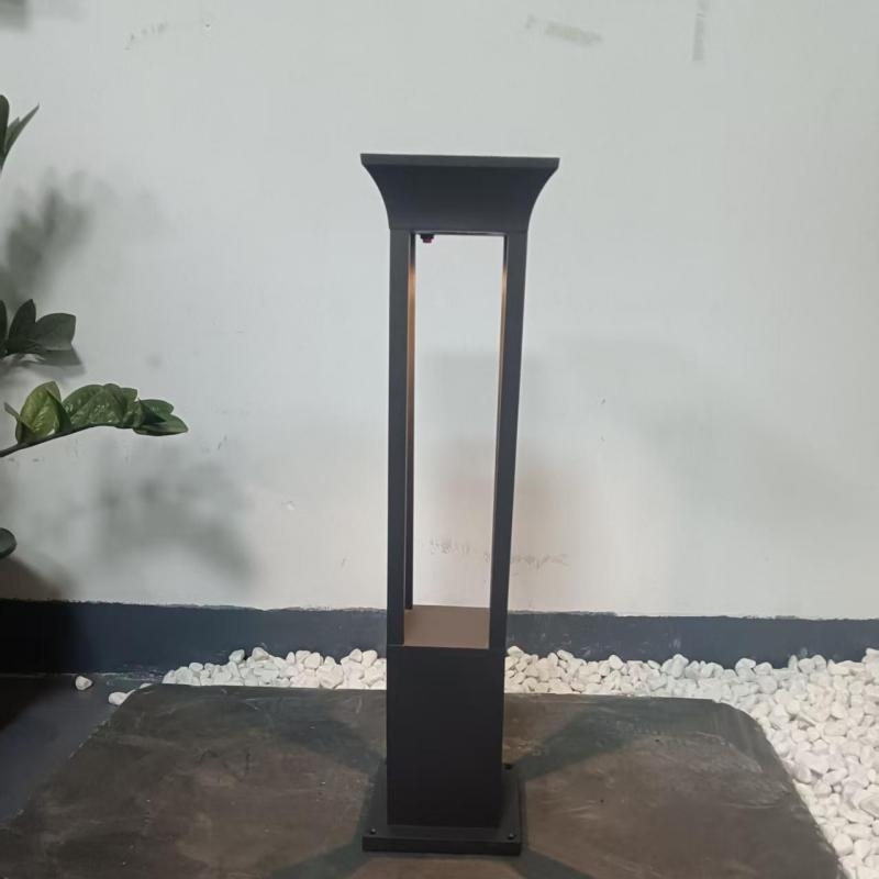 Solarna vanjska LED svjetiljka za travnjak IP65 aluminij 1.5W 6–12h radnog vremena